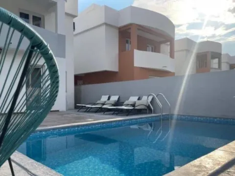 Izdavanje, kuća, 188m², Bar, Crna Gora