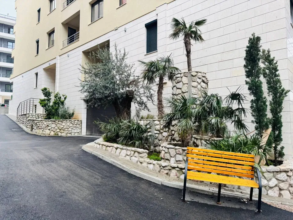 Sale, two bedroom apartment, 52m², Bečići, Budva