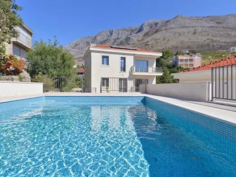 Prodaja, kuća, 270m², Reževići, Budva - image 1