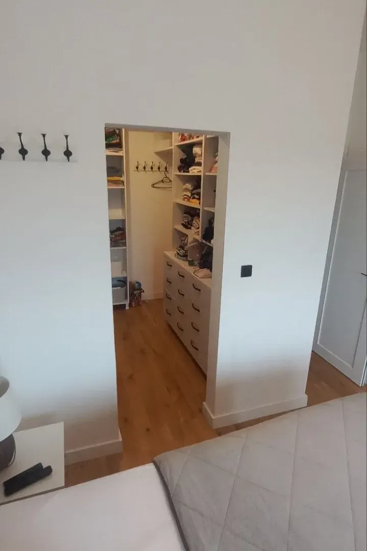 Izdavanje, kuća, 180m², Gornja Gorica, Podgorica
