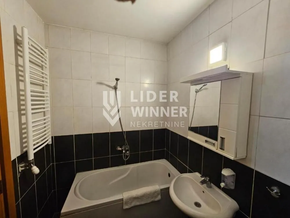 Rent, two bedroom apartment, 68m², Đeram Pijaca, Beograd