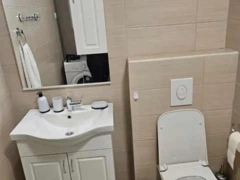 Izdavanje, jednosoban stan, 50m², Centar, Budva - image 7