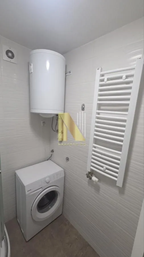 Izdavanje, jednosoban stan, 33m², Rotkvarija, Novi Sad Sve Podlokacije