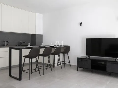 Rent, one bedroom apartment, 64m², Škaljari, Kotor - image 5