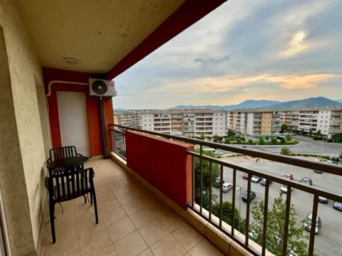 Rent, two bedroom apartment, 78m², City Kvart, Podgorica - image 9