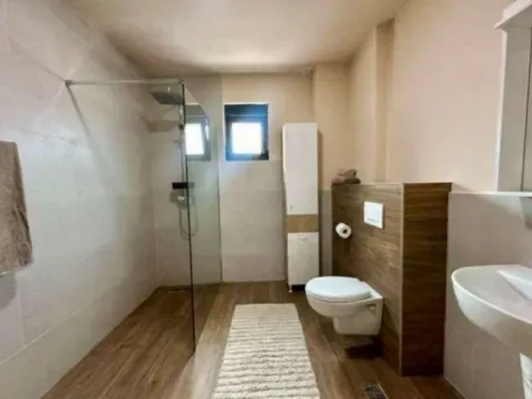 Izdavanje, dvosoban stan, 80m², Preko Morače, Podgorica - image 6