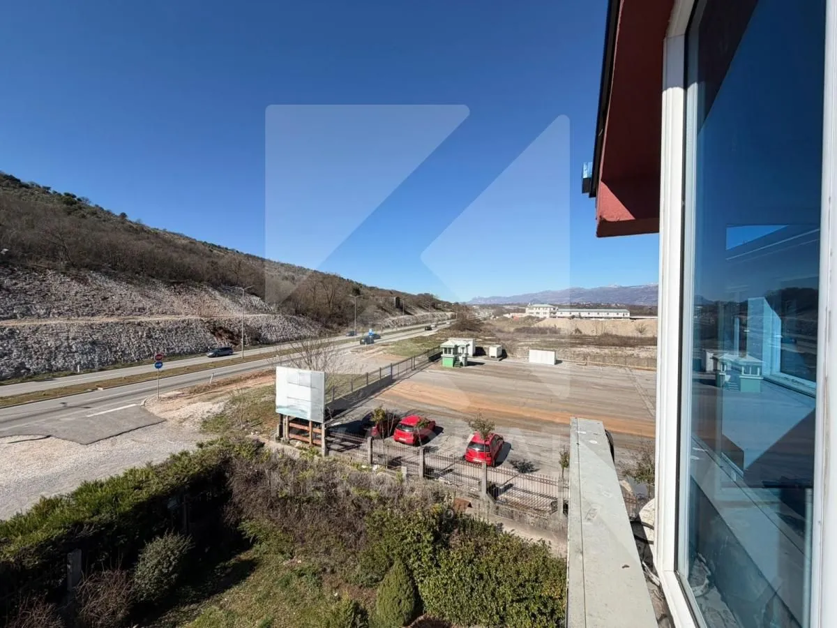 Rent, office space, 900m², Mareza, Podgorica