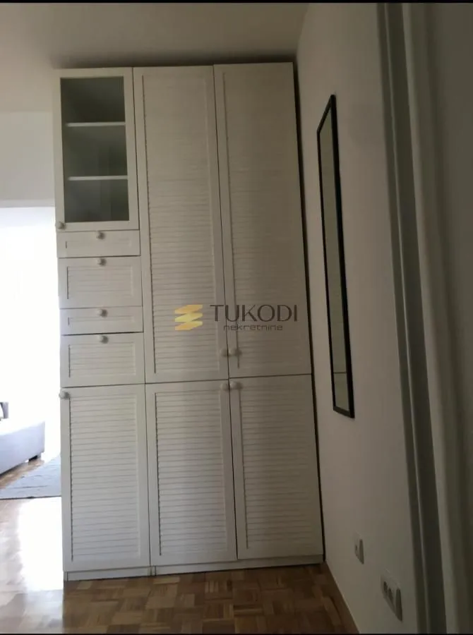 Izdavanje, dvosoban stan, 62m², Novi Beograd Blok 70, Novi Beograd Sve Podlokacije