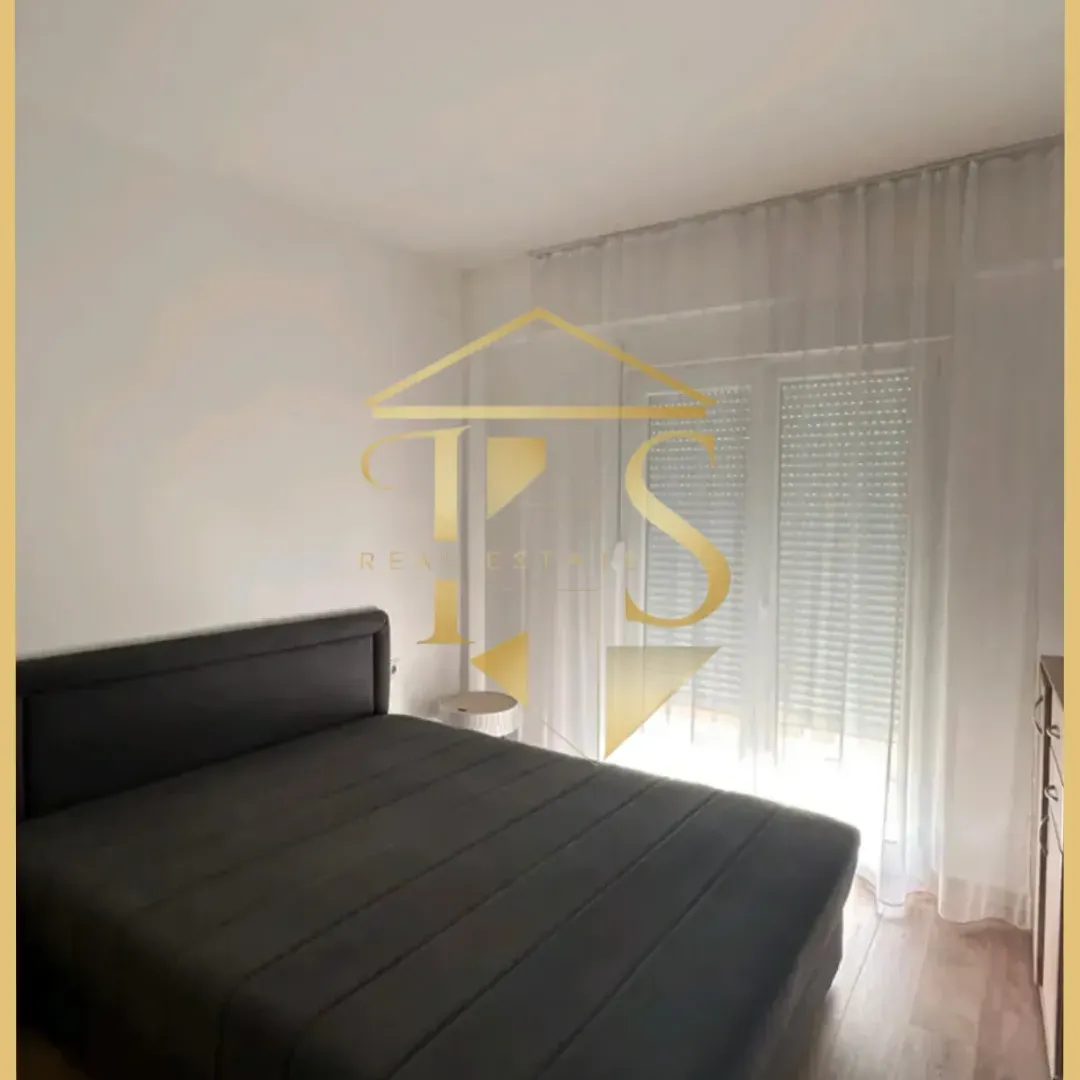 Izdavanje, dvosoban stan, 63m², Centar, Tivat