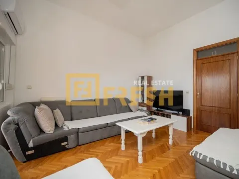 Prodaja, trosoban stan, 91m², Stari Aerodrom, Podgorica - image 9