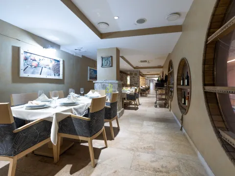 Prodaja, poslovni prostor, 1343m², Centar, Podgorica - image 9