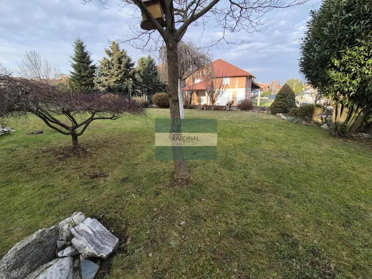 Prodaja, kuća, 528m², Budžino brdo, Jagodina