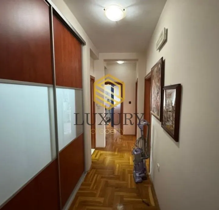 Prodaja, trosoban stan, 109m², Preko Morače, Podgorica