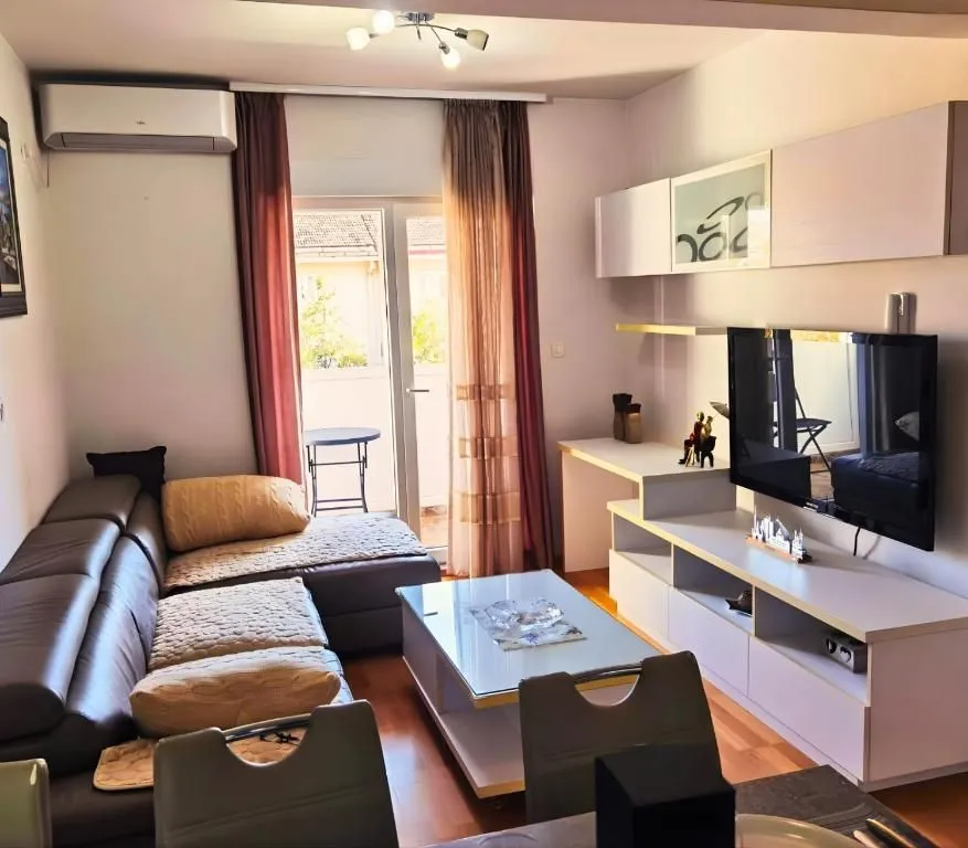 Rent, two bedroom apartment, 44m², Integralovo, Nikšić