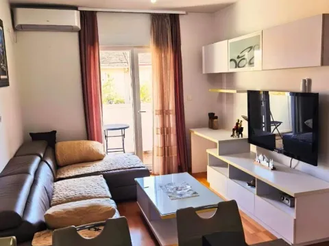 Rent, two bedroom apartment, 44m², Integralovo, Nikšić - image 1