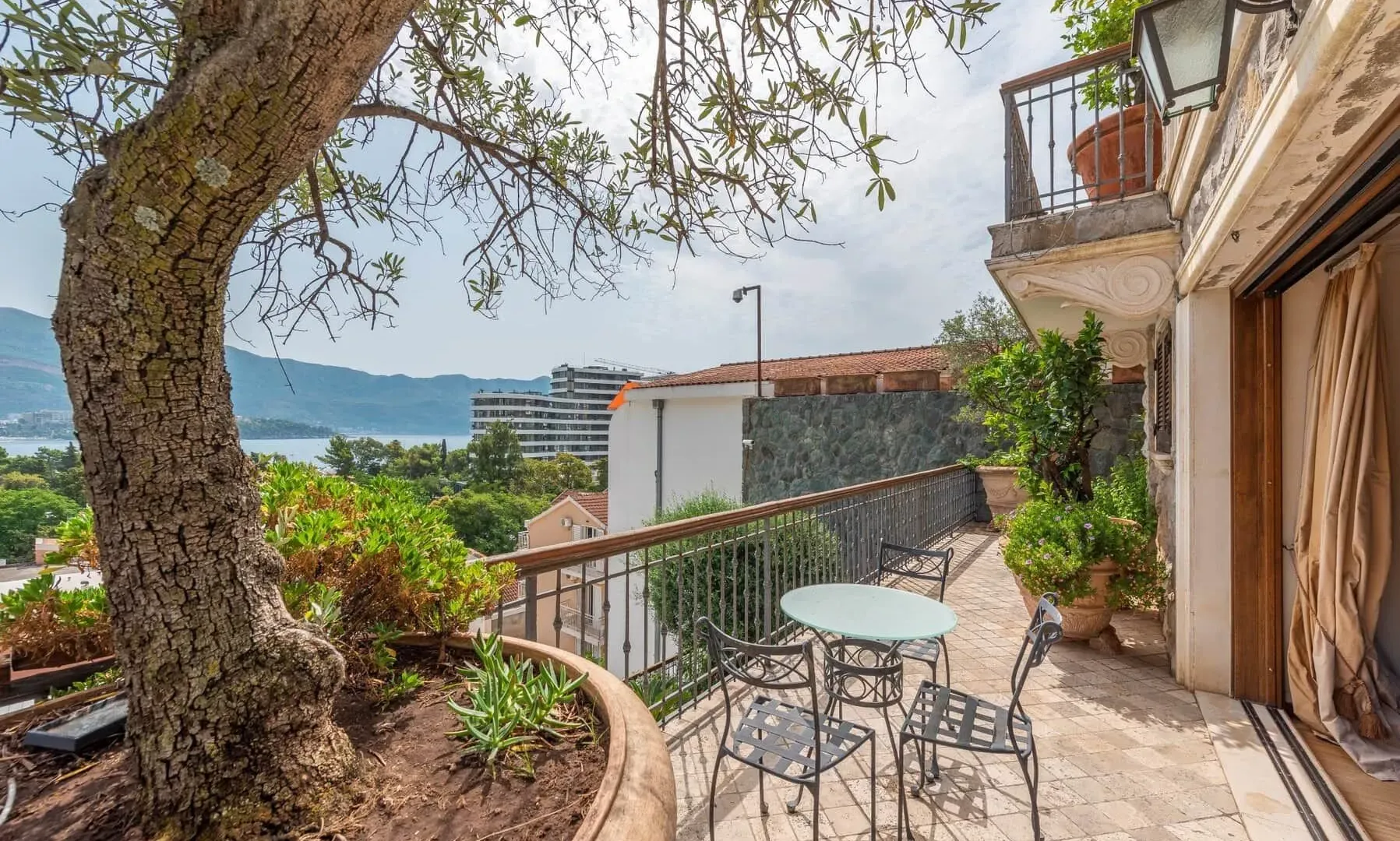 Sale, house, 1264m², Gospoština, Budva