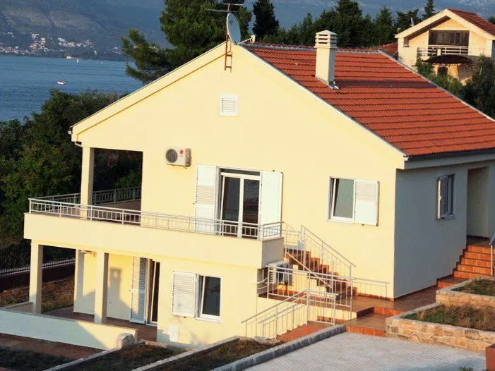 Prodaja, kuća, 246m², Tivat, Crna Gora