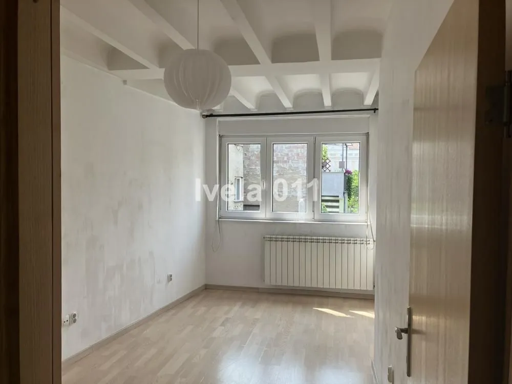 Sale, two bedroom apartment, 68m², Stari Grad, Beograd