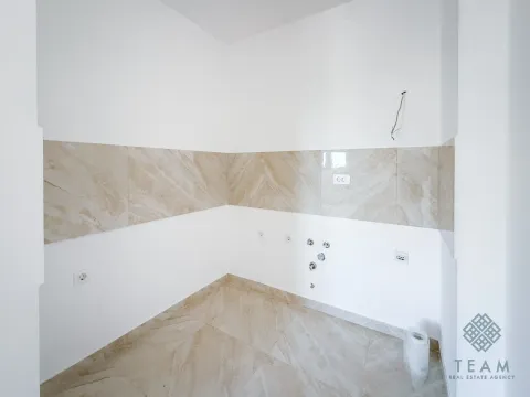Sale, two bedroom apartment, 59m², Bečići, Budva - image 4
