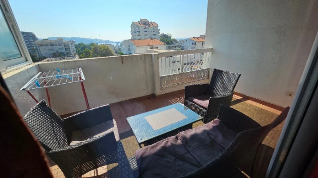Sale, three bedroom apartment, 85m², Centar, Bar