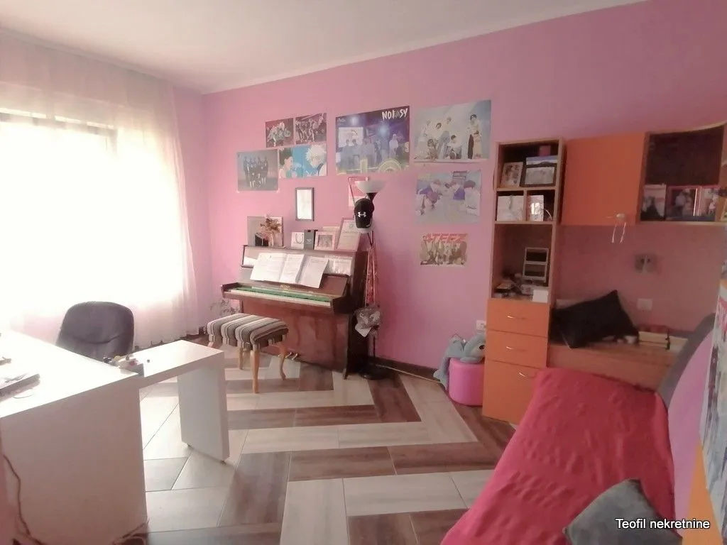 Prodaja, kuća, 256m², Surčin, Beograd