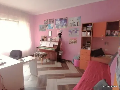 Prodaja, kuća, 256m², Surčin, Beograd - image 11