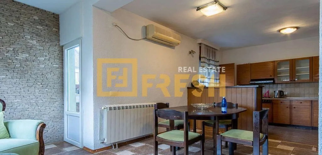 Rent, house, 250m², Stari Aerodrom, Podgorica