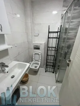 Izdavanje, jednosoban stan, 42m², Dalmatinska ulica, Podgorica - image 6