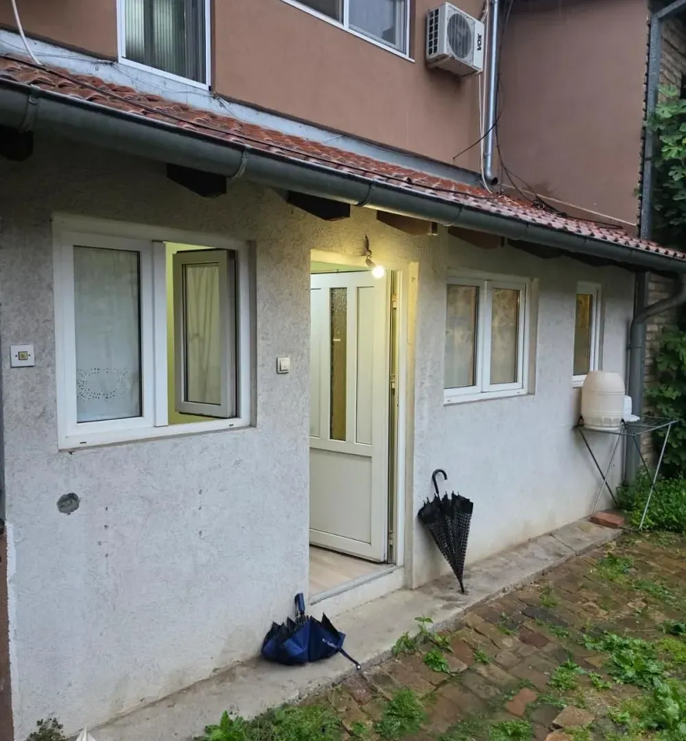 Prodaja, dvosoban stan, 33m², Zemun Sve Podlokacije, Beograd