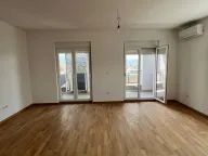 Prodaja, trosoban stan, 104m², Stari Aerodrom, Podgorica - image 6