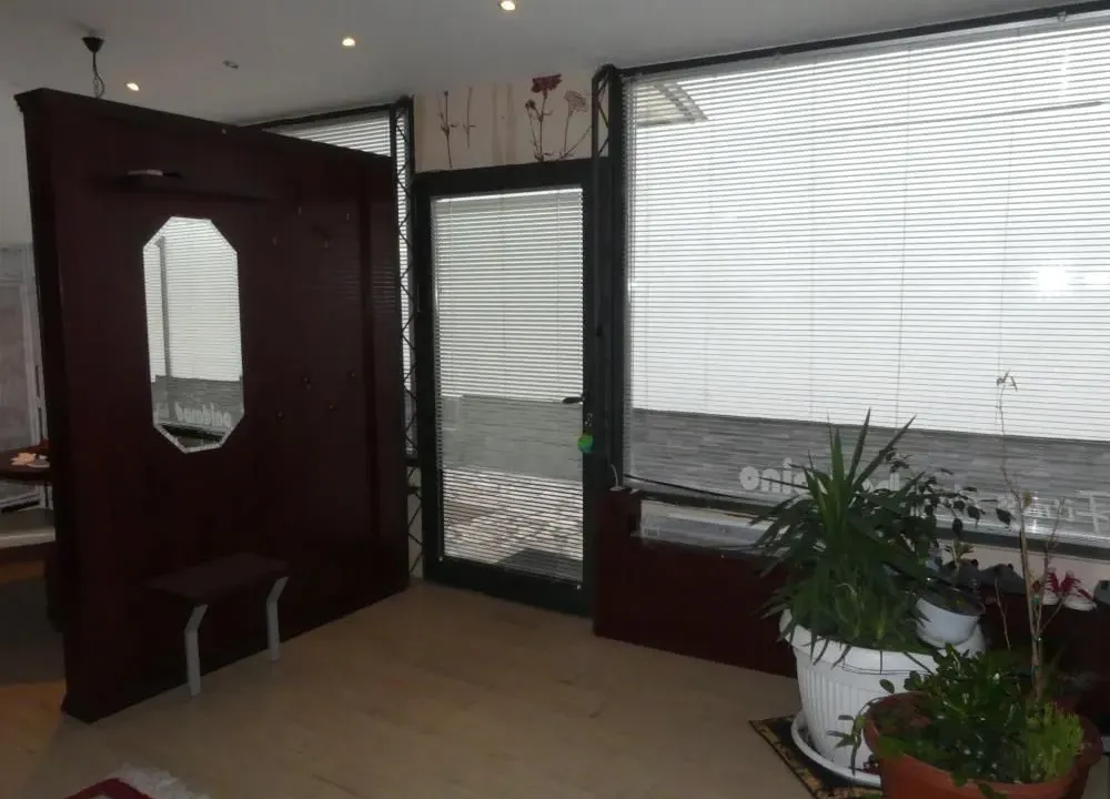 Prodaja, kuća, 220m², Centar, Jagodina