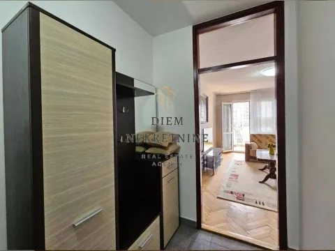 Rent, one bedroom apartment, 60m², Centar, Bar - image 2