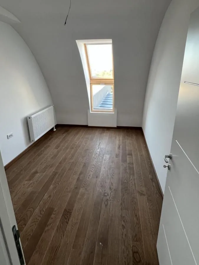 Prodaja, stan, 207m², Telep, Novi Sad Sve Podlokacije