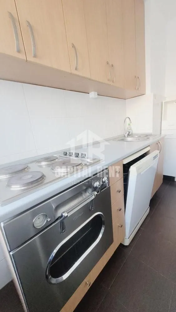 Izdavanje, dvosoban stan, 51m², Kalenić Pijaca, Vračar Sve Podlokacije