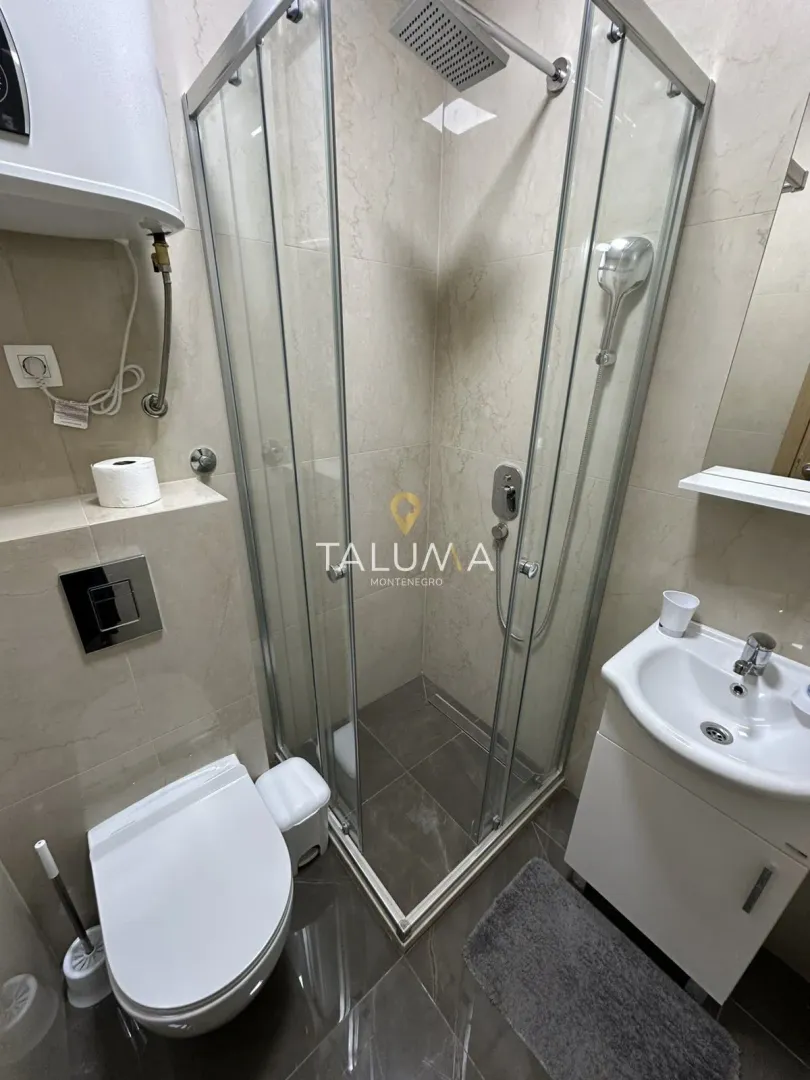 Rent, three bedroom apartment, 100m², City Kvart, Podgorica