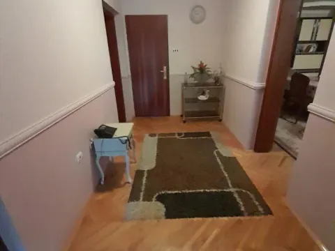 Prodaja, kuća, 180m², Centar, Ćuprija - image 15