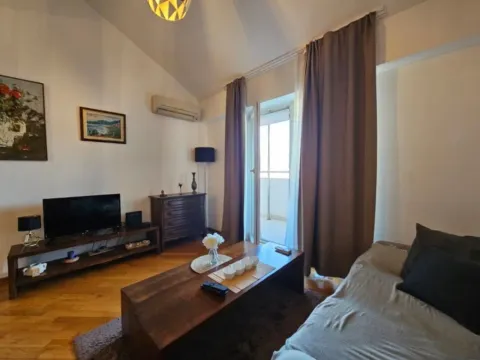 Izdavanje, jednosoban stan, 51m², Preko Morače, Podgorica - image 2