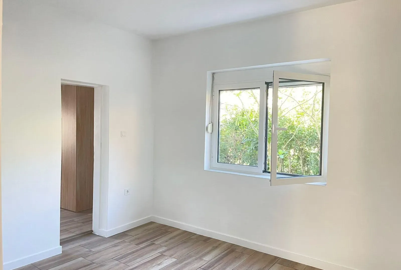 Prodaja, kuća, 118m², Dumidran, Tivat