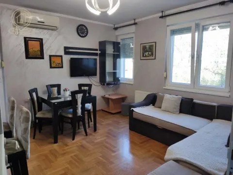 Izdavanje, trosoban stan, 55m², Novo naselje, Novi Sad - image 2