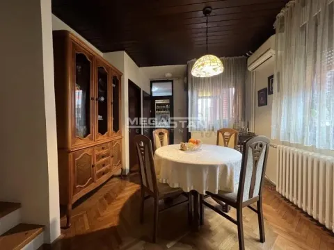 Sale, house, 200m², Bezanijska Kosa 1, Bežanijska Kosa Sve Podlokacije - image 7