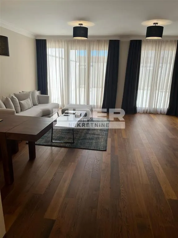 Izdavanje, trosoban stan, 75m², Čubura, Beograd