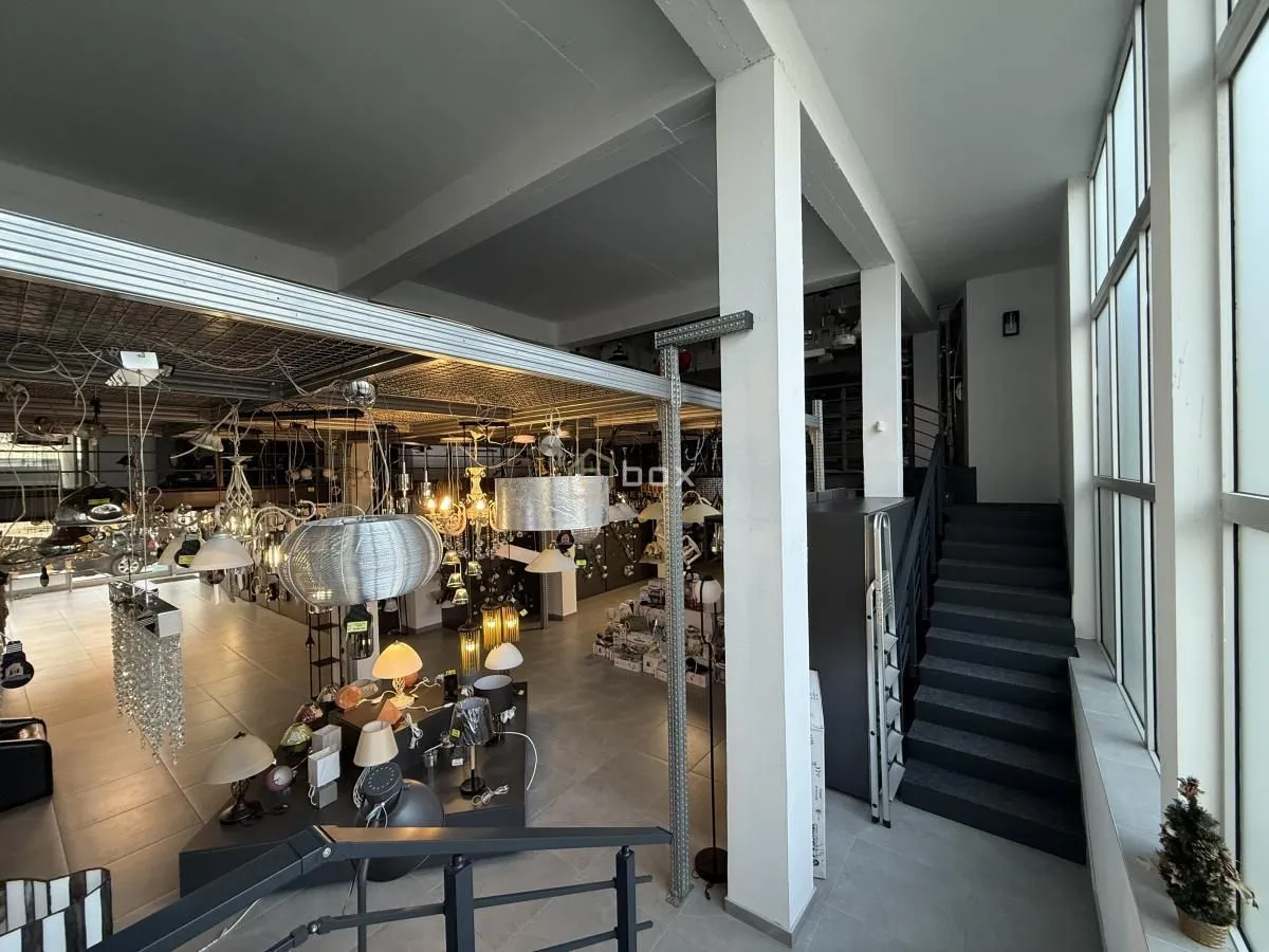 Sale, office space, 330m², Medijana, Niš