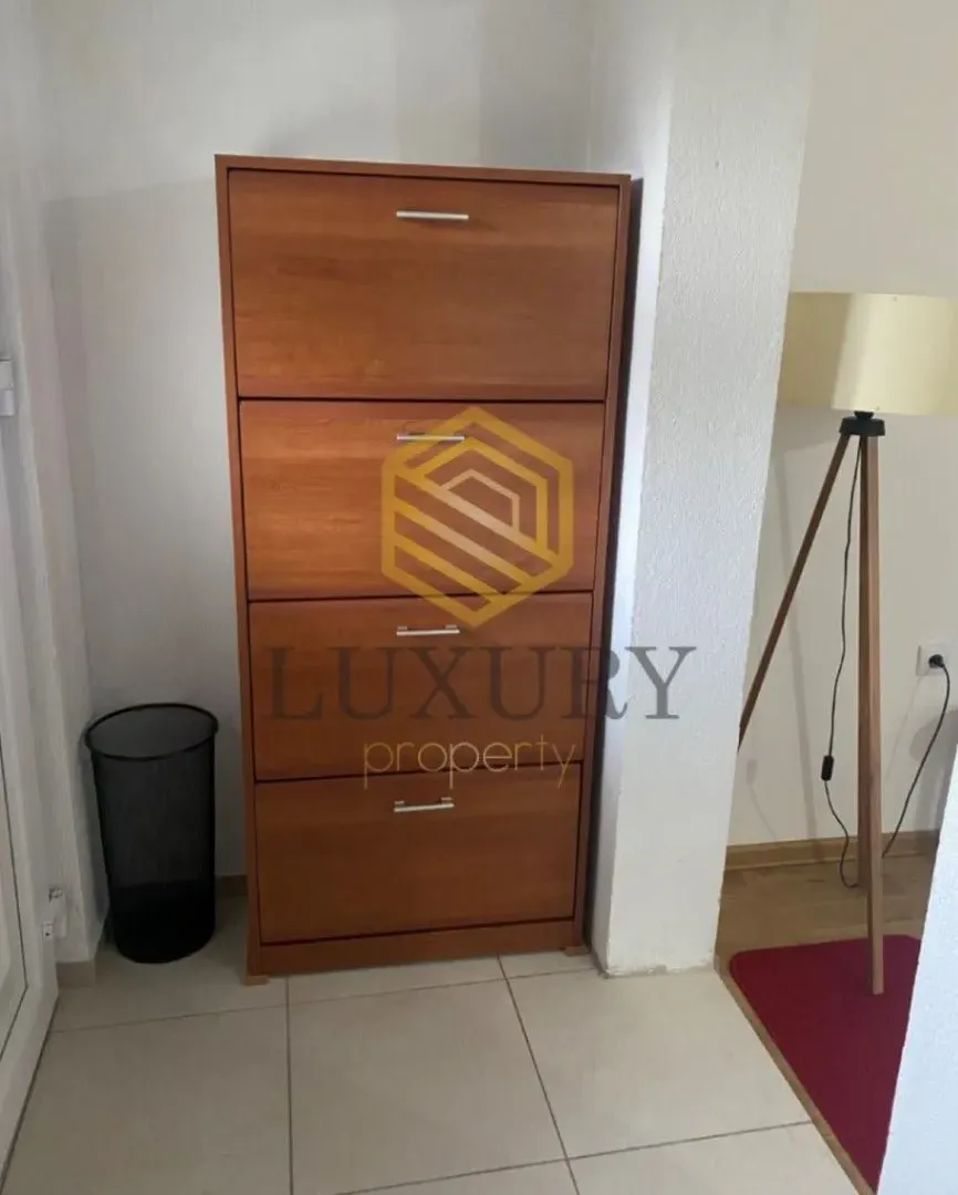 Izdavanje, jednosoban stan, 42m², Momišići, Podgorica