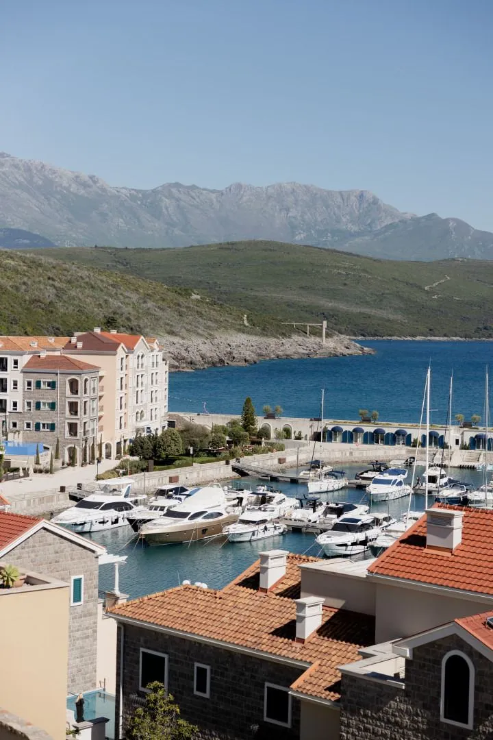 Rent, two bedroom apartment, 125m², Luštica Bay, Tivat