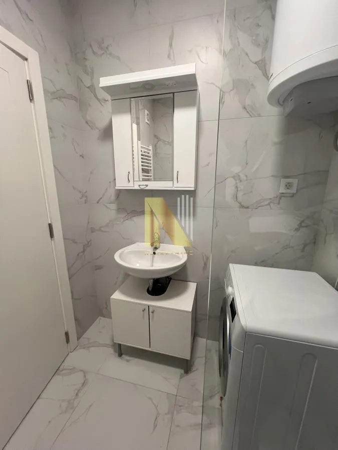 Izdavanje, garsonjera, 30m², Avijatičarsko naselje, Novi Sad Sve Podlokacije