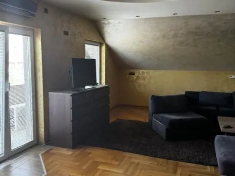 Izdavanje, četvorosoban stan, 200m², Železnik, Beograd - image 3