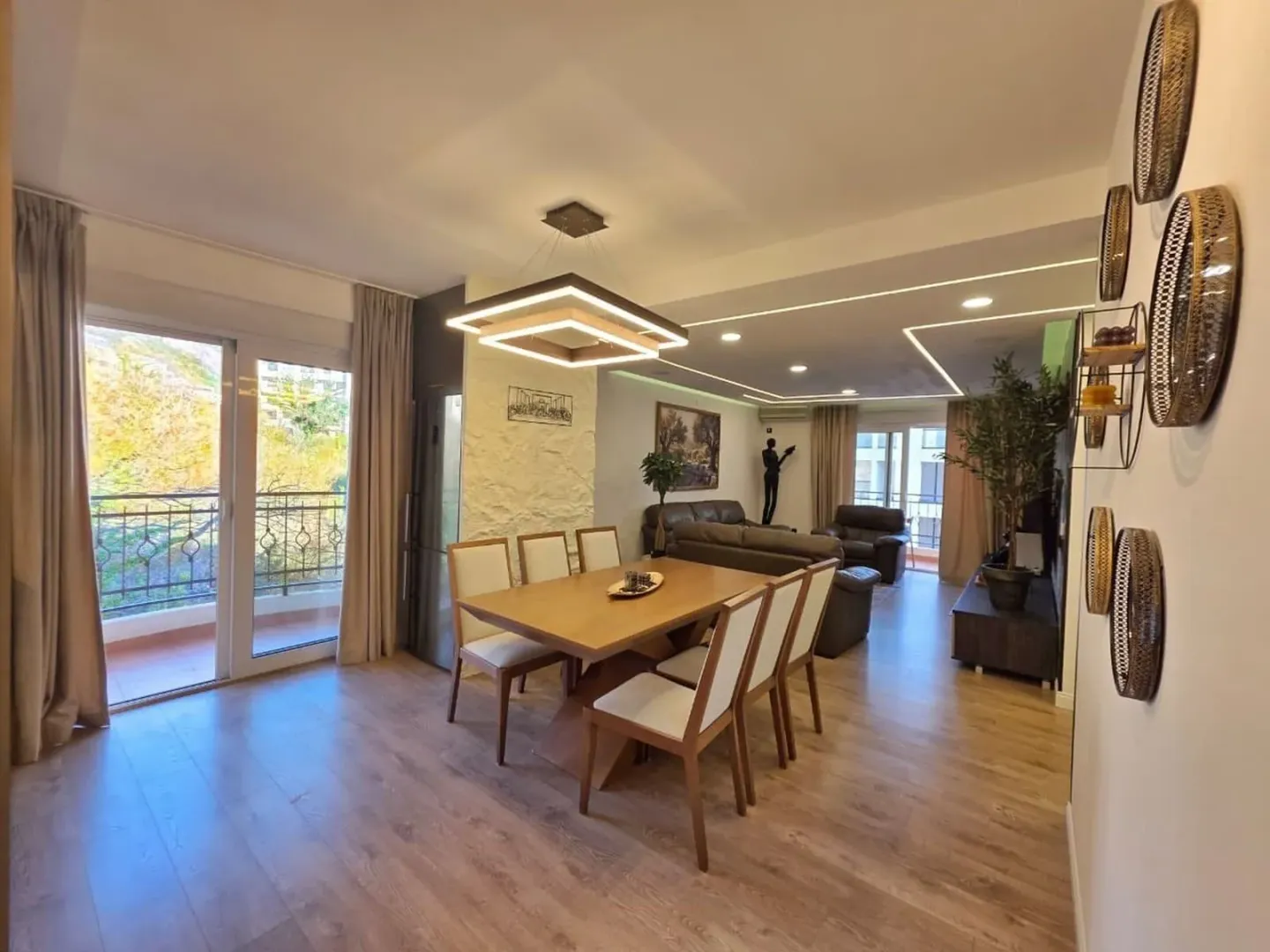 Prodaja, četvorosoban stan, 107m², Bečići, Budva