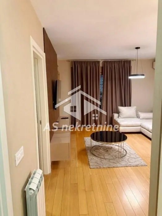 Rent, two bedroom apartment, 55m², Južni Bulevar, Vračar Sve Podlokacije