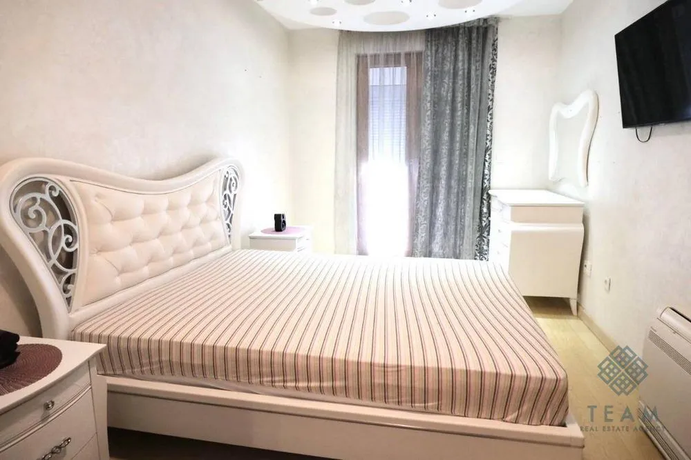 Rent, four bedroom apartment, 178m², Tološka šuma, Podgorica