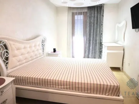 Izdavanje, četvorosoban stan, 178m², Tološka šuma, Podgorica - image 7